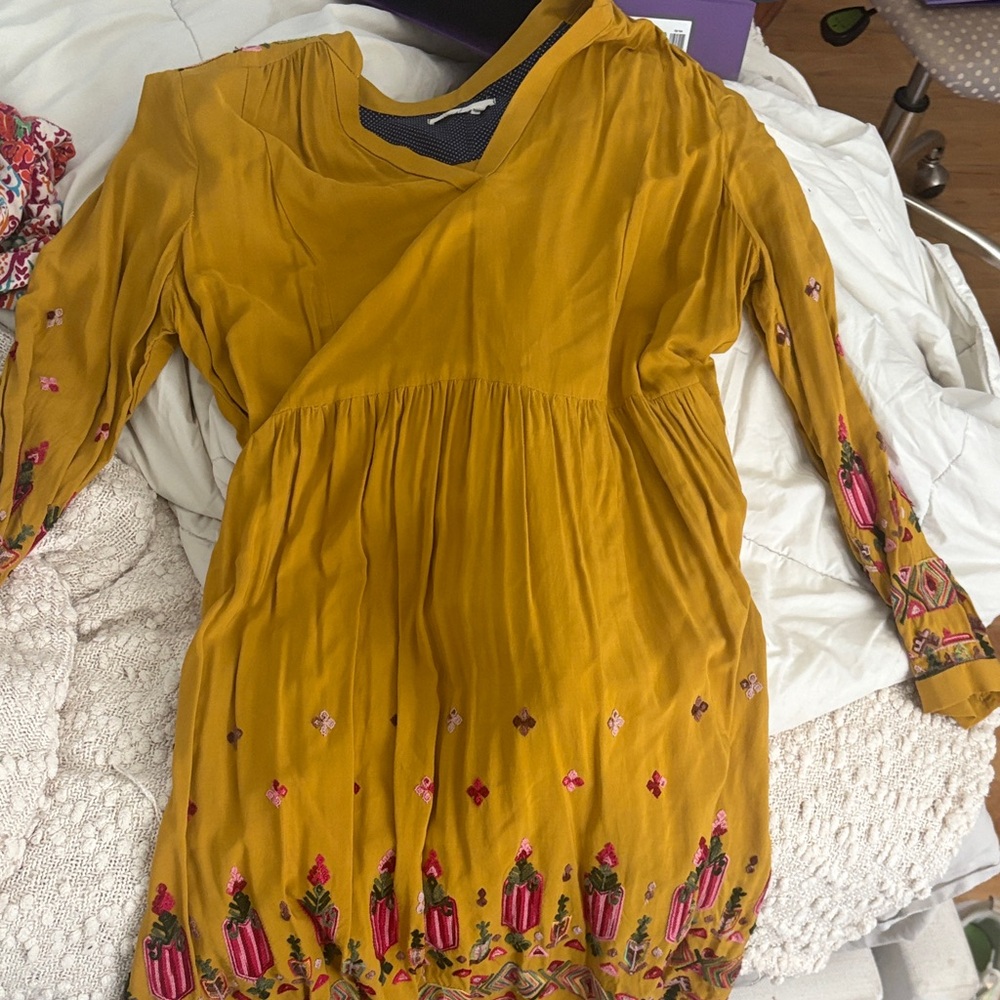 Floreat Golden Dress with Colorful Embroidery